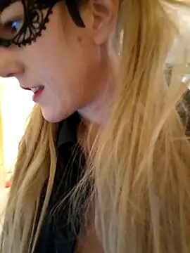 Hexe12346 online show from 10-26-25, 06:19