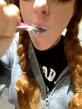 Hexe12346 online show from 11-08-25, 05:01