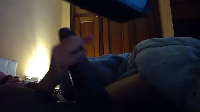 Snapshot of pumapatri chatting on 12-17-25, 09:54 pumapatri online show from 12-17-25, 09:54