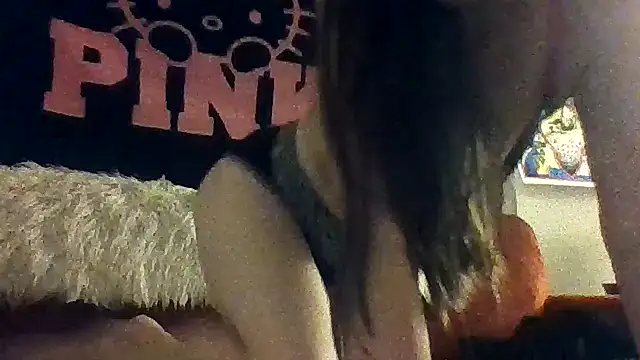 Snapshot of DavinaRay chatting on 10-22-25, 12:44 DavinaRay online show from 10-22-25, 12:44