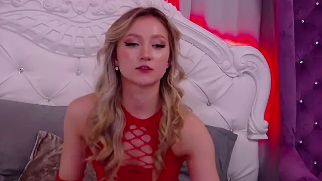 MiaNixan online show from 03-04-25, 08:13