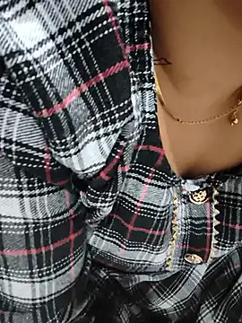 kaveerpooja947 online show from 01-11-26, 05:07