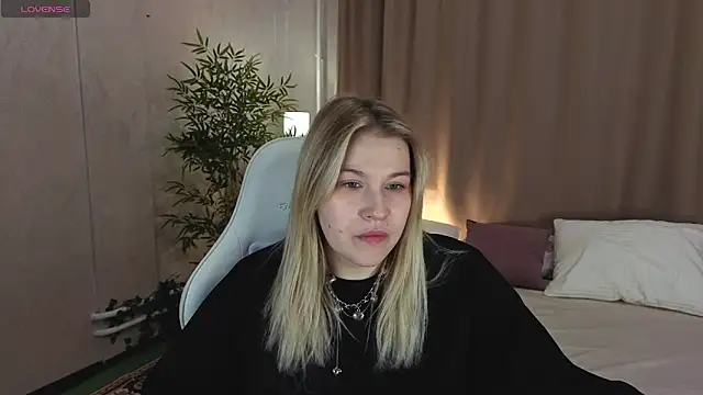 Colleen Blake online show from 04-07-26, 05:02