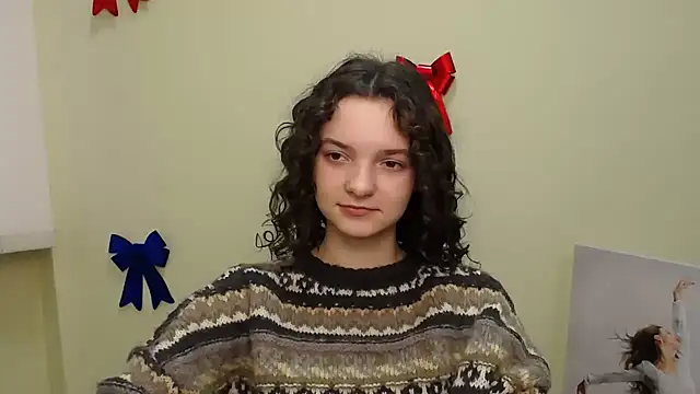  SusieSu  online show from 01-25-25, 10:40