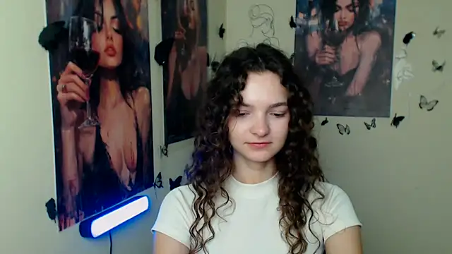  SusieSu  online show from 10-29-25, 07:32