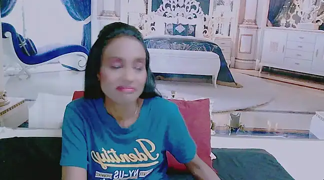 Snapshot of IndianLoveBug chatting on 12-06-24, 04:36 IndianLoveBug online show from 12-06-24, 04:36