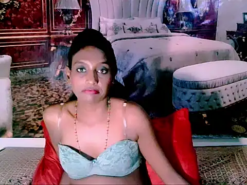 Snapshot of IndianLoveBug chatting on 12-30-24, 12:09 IndianLoveBug online show from 12-30-24, 12:09