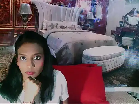Snapshot of IndianLoveBug chatting on 01-08-25, 05:15 IndianLoveBug online show from 01-08-25, 05:15