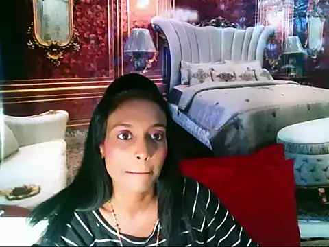 Snapshot of IndianLoveBug chatting on 01-14-25, 05:19 IndianLoveBug online show from 01-14-25, 05:19