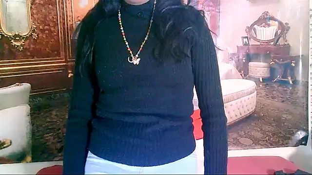 Snapshot of IndianLoveBug chatting on 10-06-25, 05:05 IndianLoveBug online show from 10-06-25, 05:05