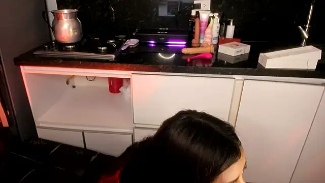 Tiffany sander online show from 03-23-25, 04:49