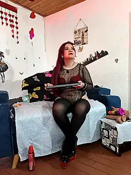 keila j online show from 04-10-26, 10:42