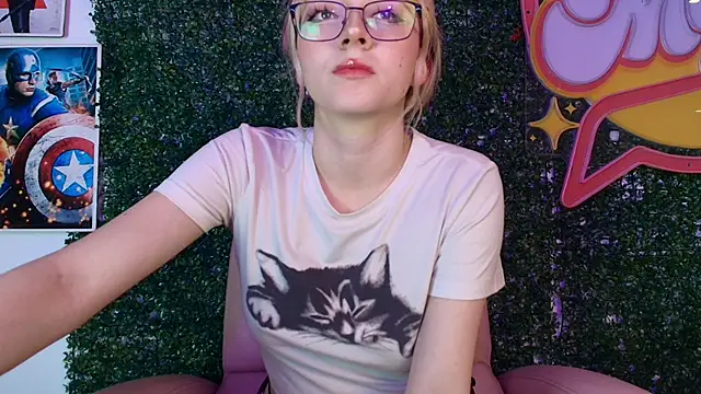 Cloe five online show from 12-15-25, 08:02