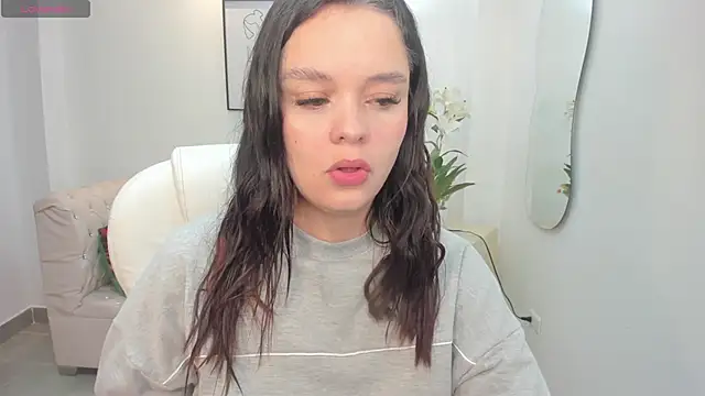 Bella-hadiid online show from 01-07-25, 11:16