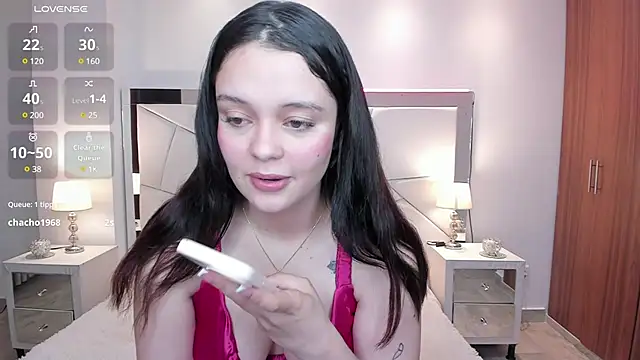 Bella-hadiid online show from 02-12-25, 11:29