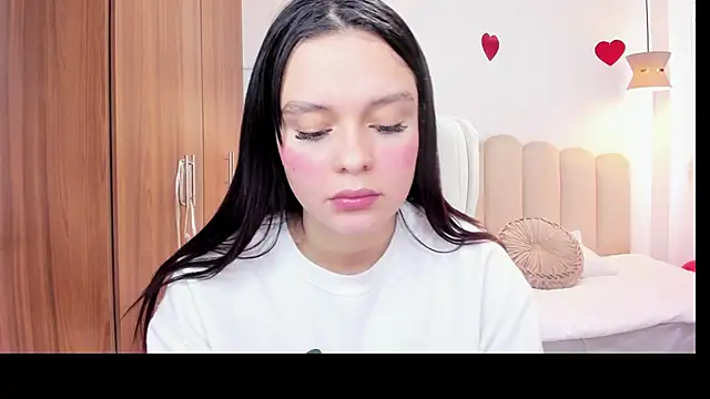 Bella-hadiid online show from 02-16-25, 03:27