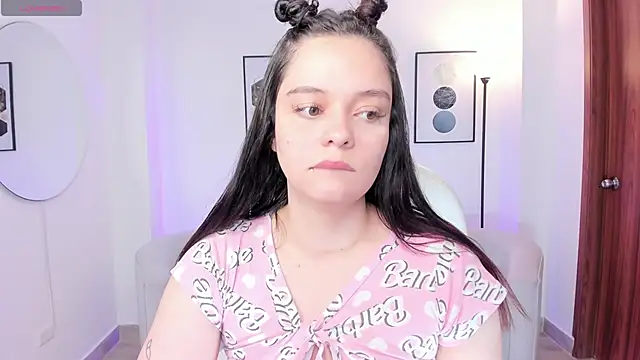 Bella-hadiid online show from 02-26-25, 11:09