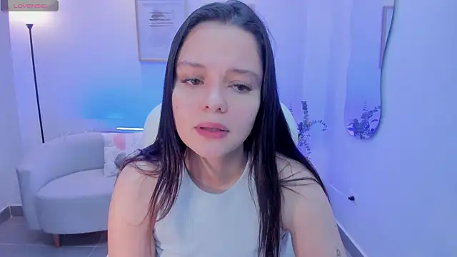 Bella-hadiid online show from 03-07-25, 11:40