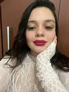 Bella-hadiid online show from 03-22-25, 10:59