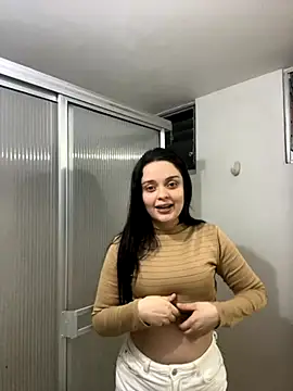 Bella-hadiid online show from 09-10-25, 11:27