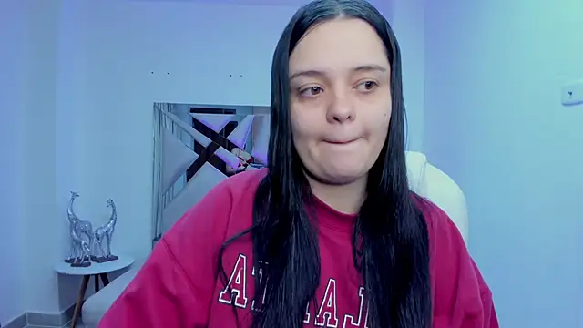 Bella-hadiid online show from 10-03-25, 11:29
