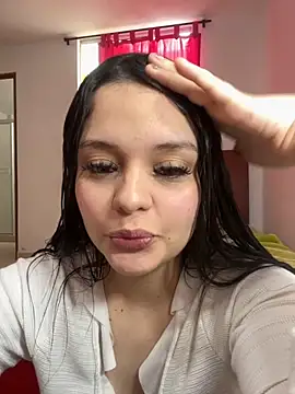 Bella-hadiid online show from 10-06-25, 04:37