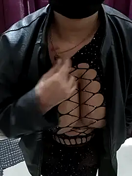 Snapshot of Anamika_Kapoor chatting on 01-02-25, 05:14 Anamika Kapoor online show from 01-02-25, 05:14