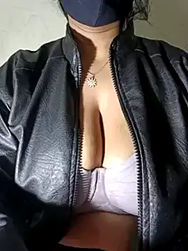 Snapshot of Anamika_Kapoor chatting on 02-03-25, 11:58 Anamika Kapoor online show from 02-03-25, 11:58