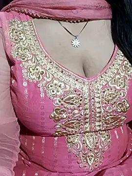 Snapshot of Anamika_Kapoor chatting on 03-12-25, 07:28 Anamika Kapoor online show from 03-12-25, 07:28