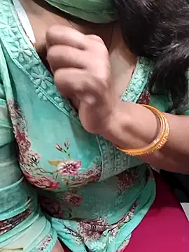 Snapshot of Anamika_Kapoor chatting on 10-28-25, 10:12 Anamika Kapoor online show from 10-28-25, 10:12