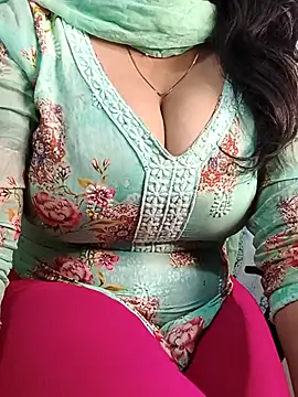 Snapshot of Anamika_Kapoor chatting on 11-17-25, 11:10 Anamika Kapoor online show from 11-17-25, 11:10