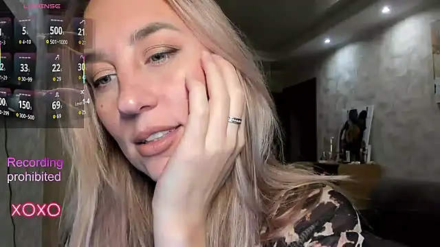 lady Nati online show from 11-09-25, 03:43