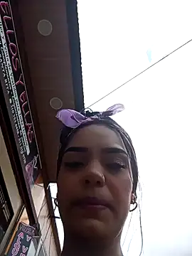 Snapshot of Sara-77 chatting on 01-04-25, 04:32 Sara-77 online show from 01-04-25, 04:32