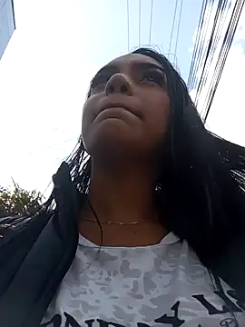 Snapshot of Sara-77 chatting on 01-08-25, 07:24 Sara-77 online show from 01-08-25, 07:24