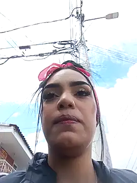 Snapshot of Sara-77 chatting on 01-09-25, 05:43 Sara-77 online show from 01-09-25, 05:43