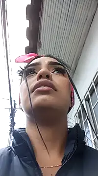 Snapshot of Sara-77 chatting on 01-09-25, 08:44 Sara-77 online show from 01-09-25, 08:44