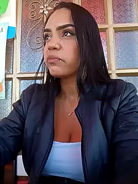 Snapshot of Sara-77 chatting on 01-20-25, 04:12 Sara-77 online show from 01-20-25, 04:12