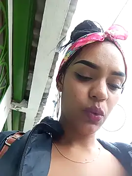 Snapshot of Sara-77 chatting on 01-31-25, 09:48 Sara-77 online show from 01-31-25, 09:48