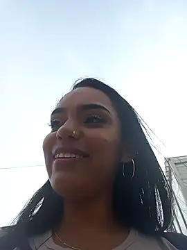 Snapshot of Sara-77 chatting on 02-04-25, 08:38 Sara-77 online show from 02-04-25, 08:38