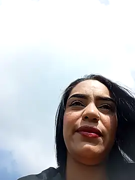 Snapshot of Sara-77 chatting on 02-10-25, 02:16 Sara-77 online show from 02-10-25, 02:16