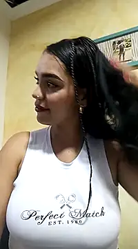 Snapshot of Sara-77 chatting on 02-13-25, 06:38 Sara-77 online show from 02-13-25, 06:38