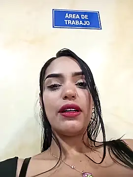 Snapshot of Sara-77 chatting on 02-18-25, 07:30 Sara-77 online show from 02-18-25, 07:30