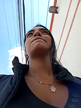 Snapshot of Sara-77 chatting on 02-19-25, 03:49 Sara-77 online show from 02-19-25, 03:49