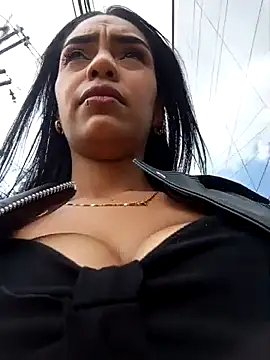 Snapshot of Sara-77 chatting on 03-21-25, 04:40 Sara-77 online show from 03-21-25, 04:40