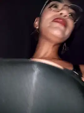 Snapshot of Sara-77 chatting on 09-09-25, 03:17 Sara-77 online show from 09-09-25, 03:17