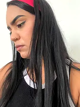 Snapshot of Sara-77 chatting on 10-03-25, 04:48 Sara-77 online show from 10-03-25, 04:48