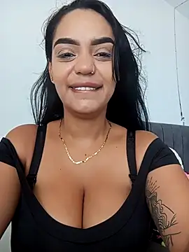 Snapshot of Sara-77 chatting on 11-14-25, 03:00 Sara-77 online show from 11-14-25, 03:00