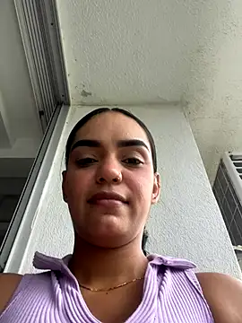 Snapshot of Sara-77 chatting on 11-28-25, 05:59 Sara-77 online show from 11-28-25, 05:59