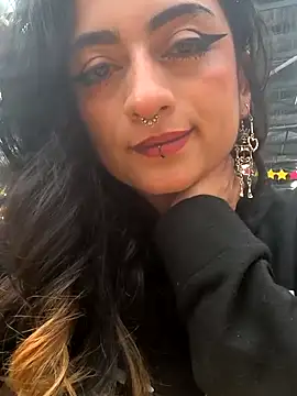 Lila Desiree online show from 03-07-25, 05:28