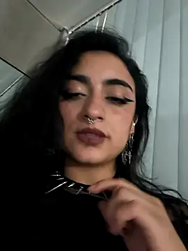 Lila Desiree online show from 12-15-25, 05:28